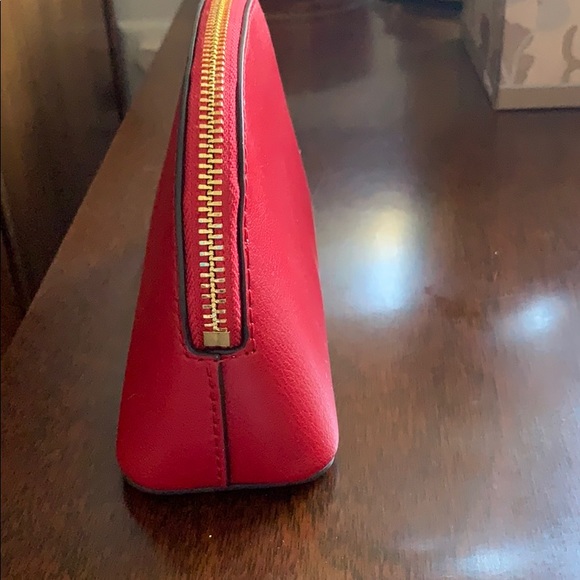 NWT Michael Kors jet set travel bag - Picture 2 of 3